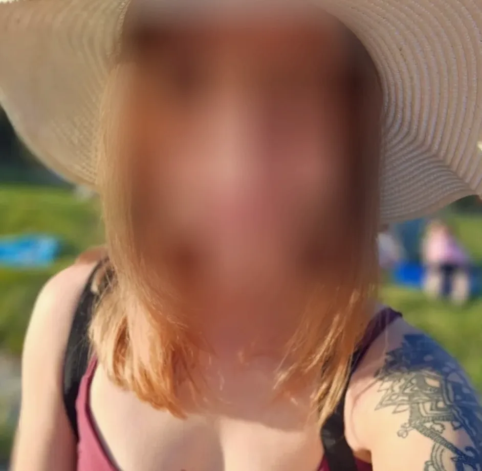 Michelle, 27
