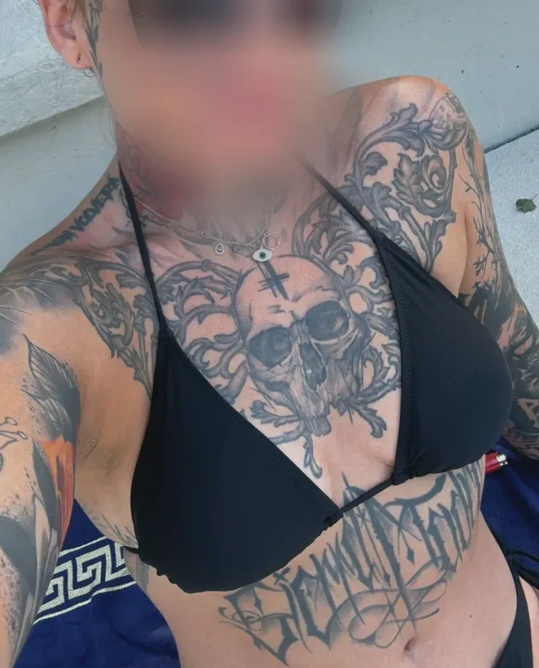 Olivia, 32